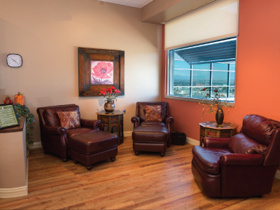 UNM Family room with comfy chairs for family